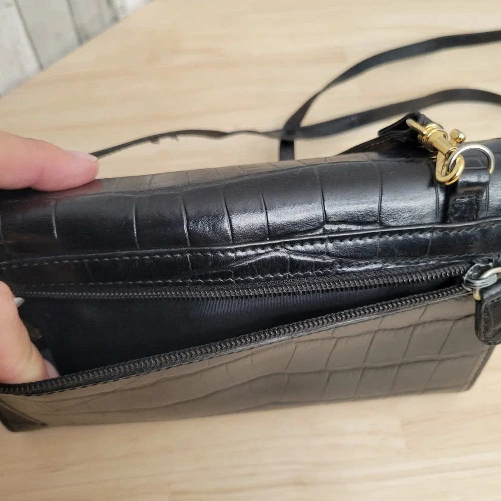Etienne Aigner Black Croc Embossed Crossbody Shoulder Bag Wallet Clutch Versatil
